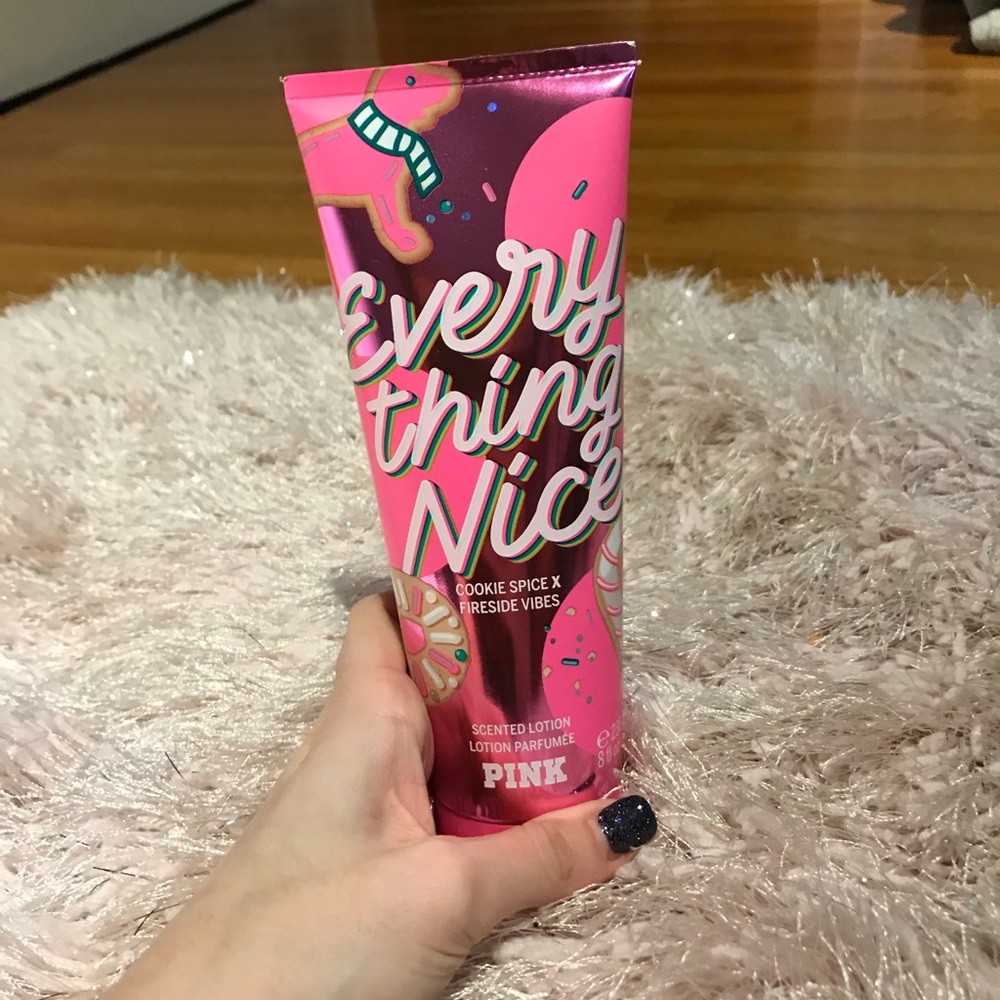 VS Pink lotion